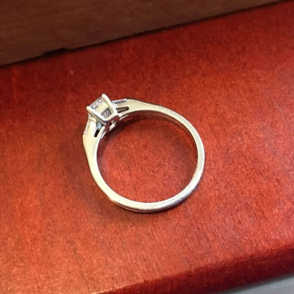 Sterling Silver Ring 18K White Gold Plated Cubic Zirconia Baguette Size 6.25 925
